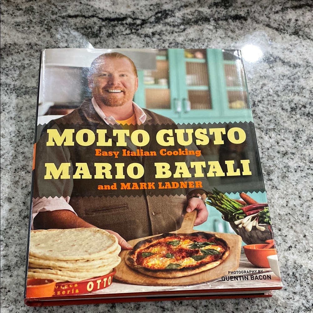 First Edition 2010 HC Molto Gusto Cookbook!